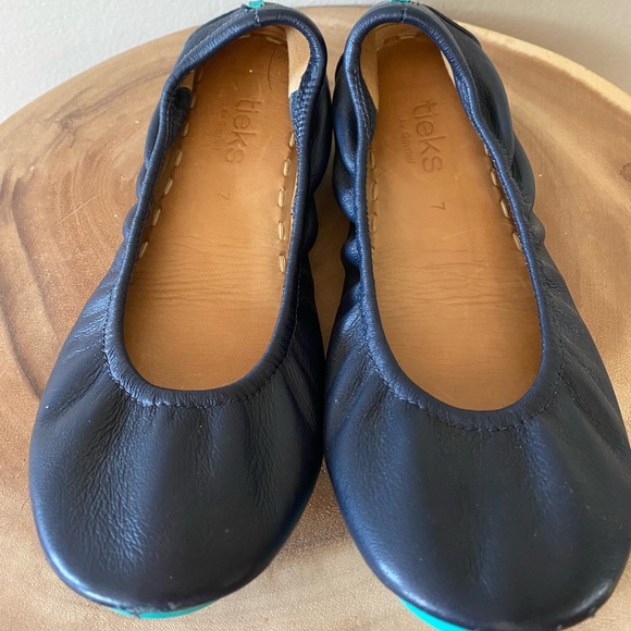 Tieks: Navy Flats - Picture 4 of 4